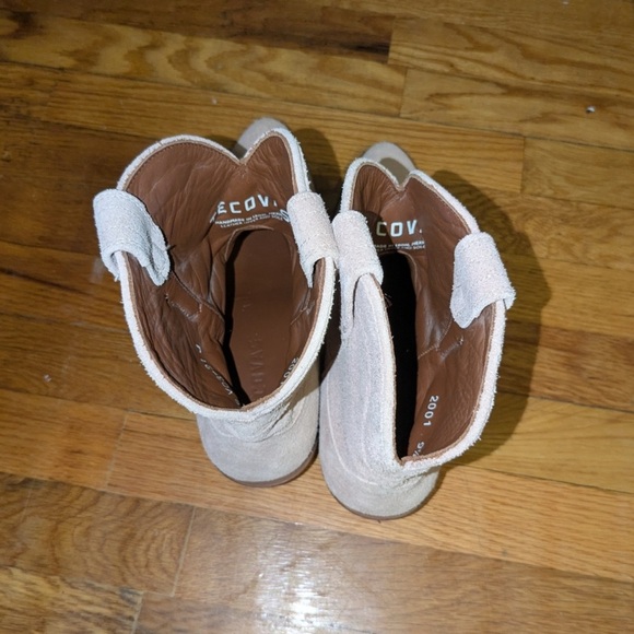 Tecovas Women's Lucy Ankle Boots in Rose Suede - Picture 3 of 10